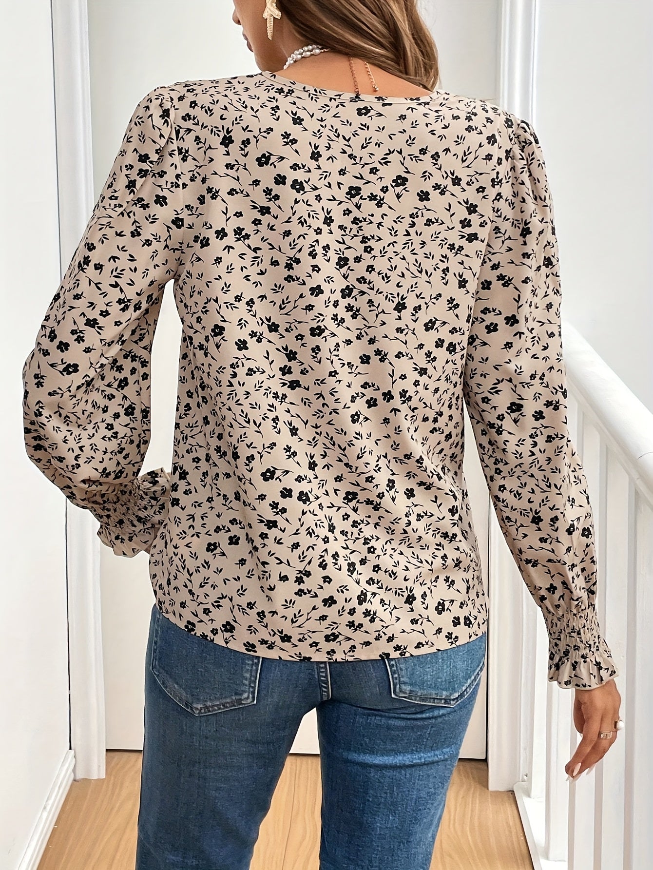 Women's Elegant V-Neck Long Sleeve Floral Blouse – All-Season Relaxed Fit Non-See-Through Top