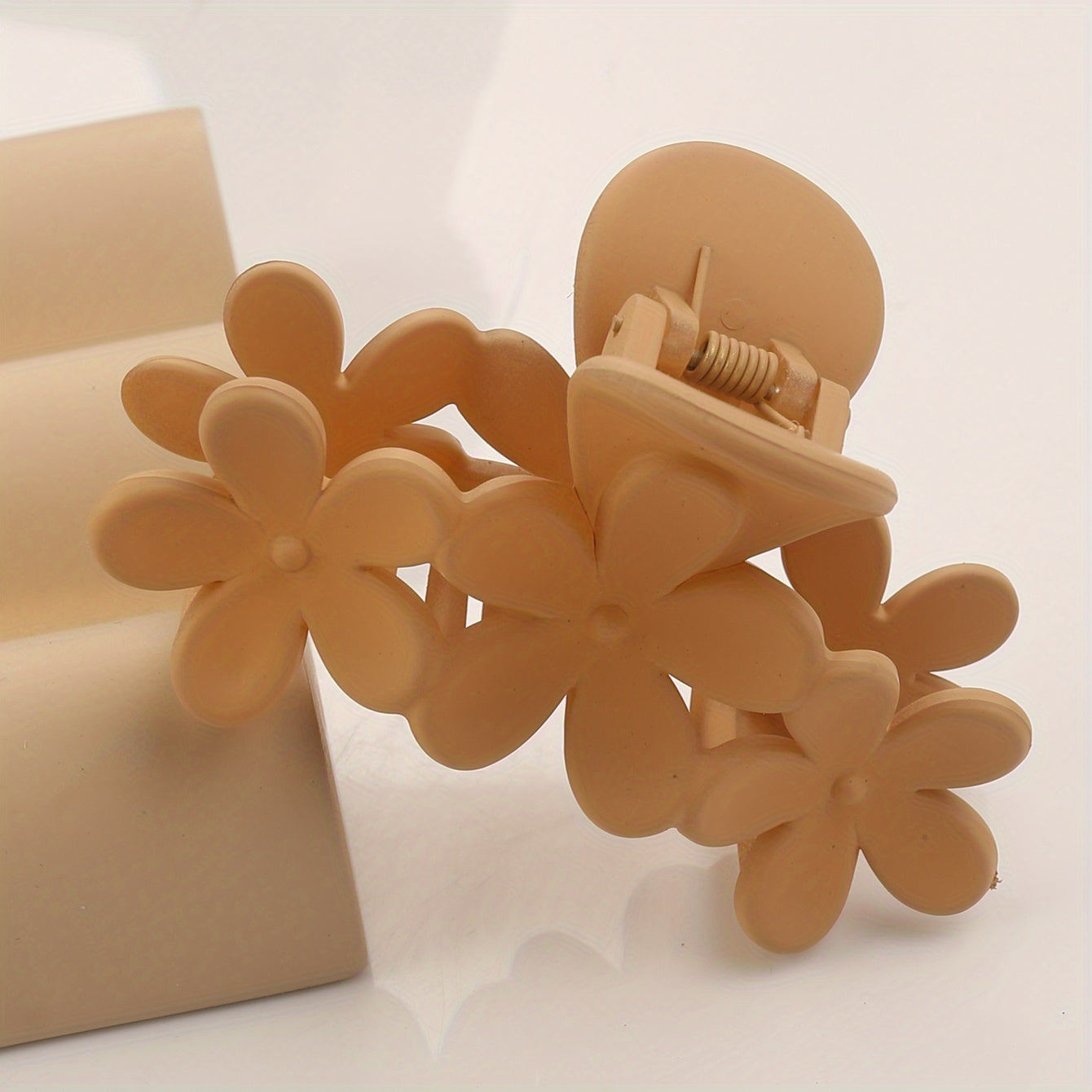 Bohemian Flower Hair Claw Clip - Solid Color Plastic Ponytail Hair Clip for Women