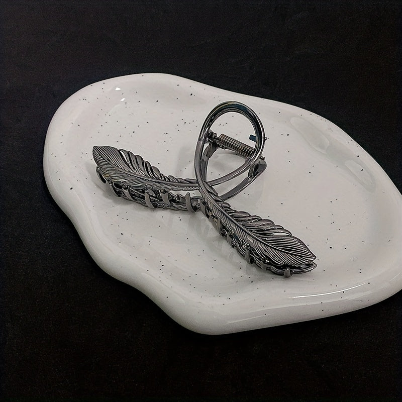 Minimalist Metal Shark Hair Clip for Women – 1-Pack Back-of-Head Hair Claw