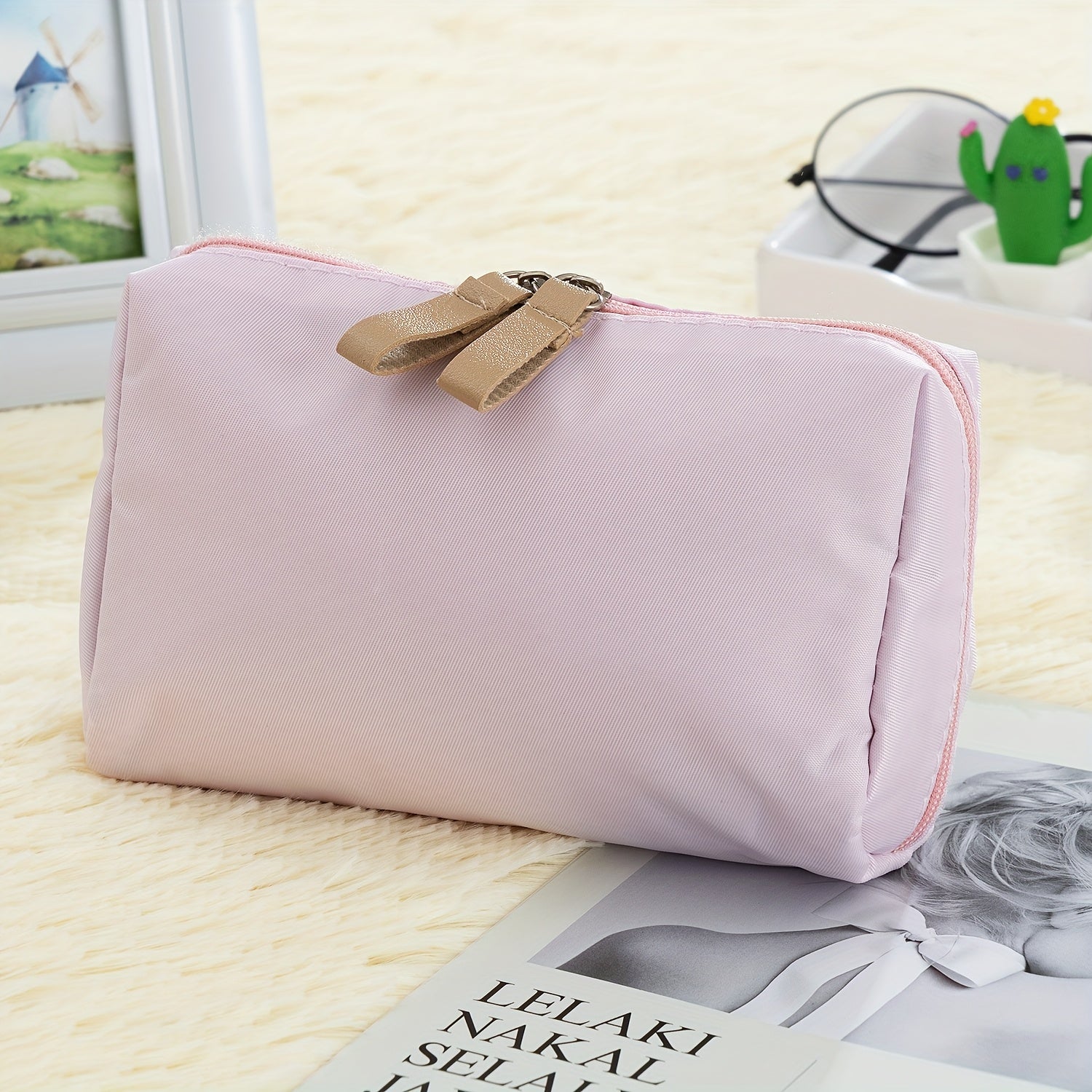 Compact Nylon Makeup Organizer Bag with Zipper – Unisex Travel Cosmetic & Toiletry Case (Beige/Black)