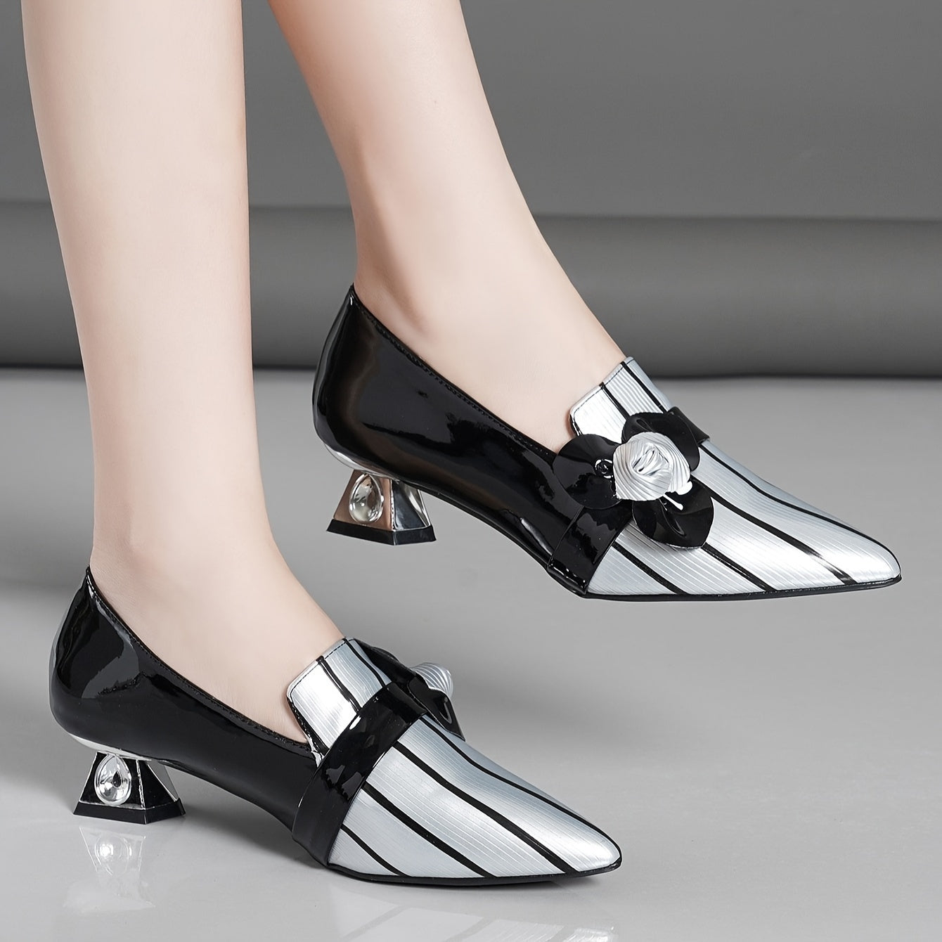 Women's Floral Chunky Block Heel Pointed-Toe Slip-On Dress Pumps - Mid Heel