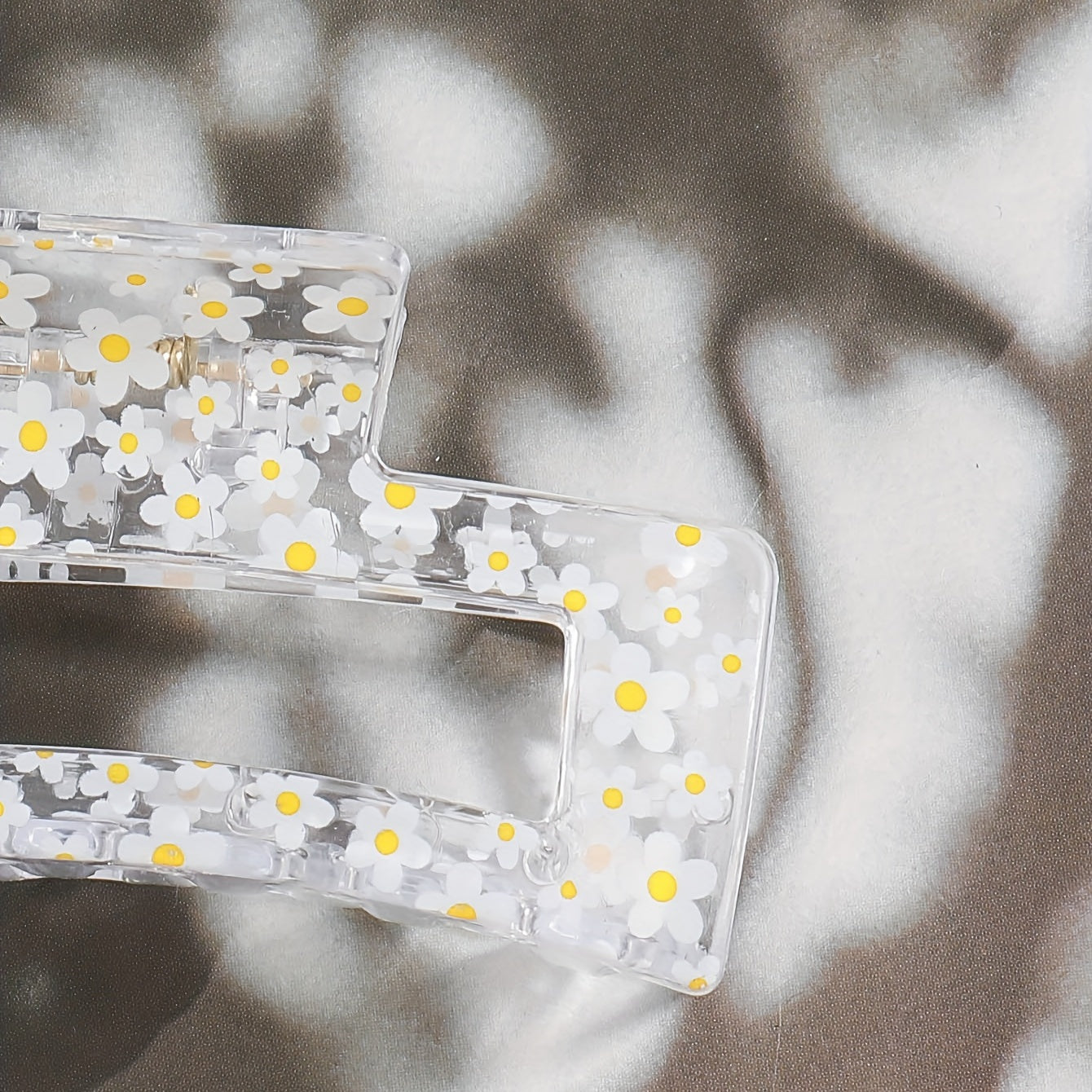 Transparent Lemon Flower Hair Claw Clip – Cute Minimalist Plastic Hair Clip for Women