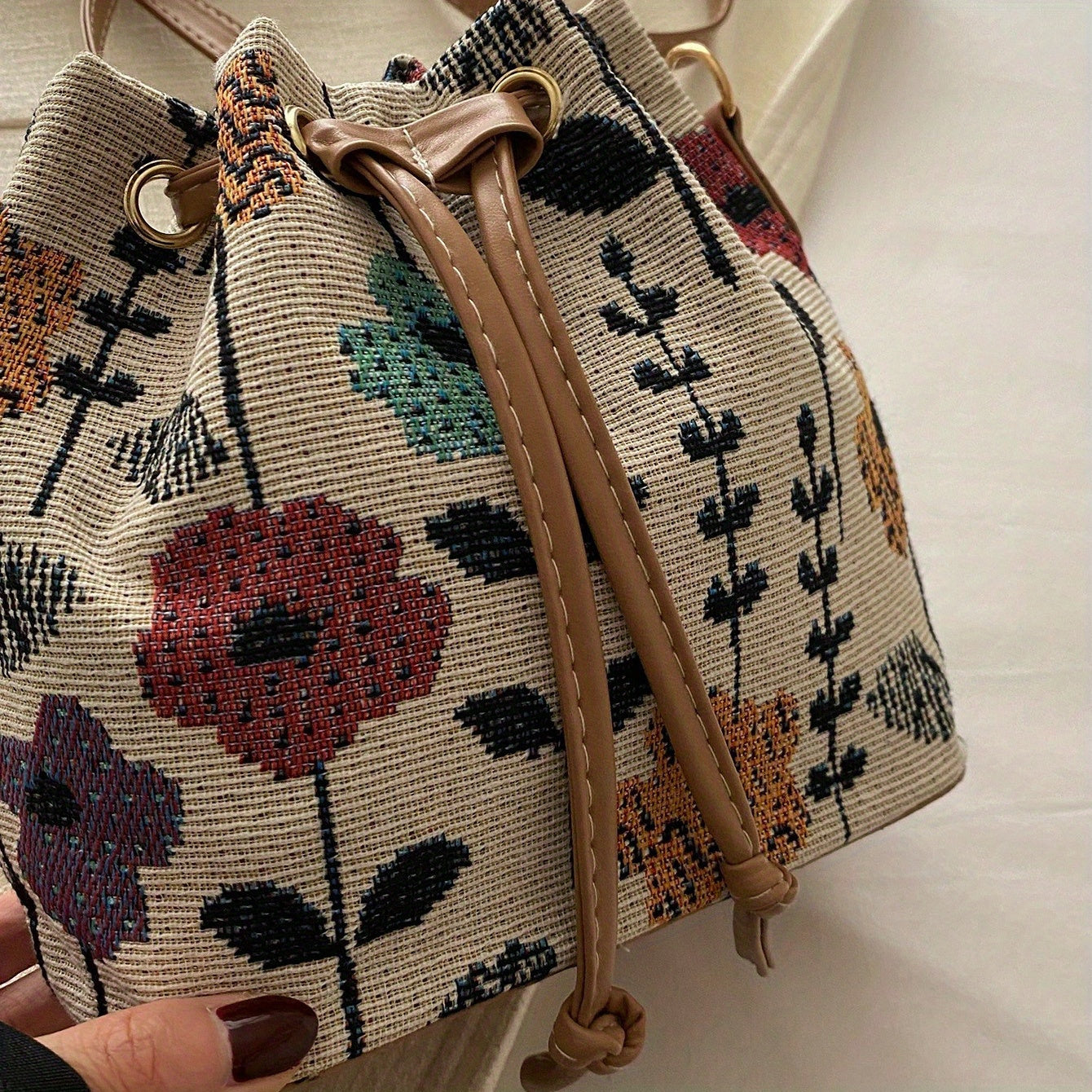 Elegant Floral Bucket Bag for Women – Ethnic Boho Drawstring Handbag for Travel & Work