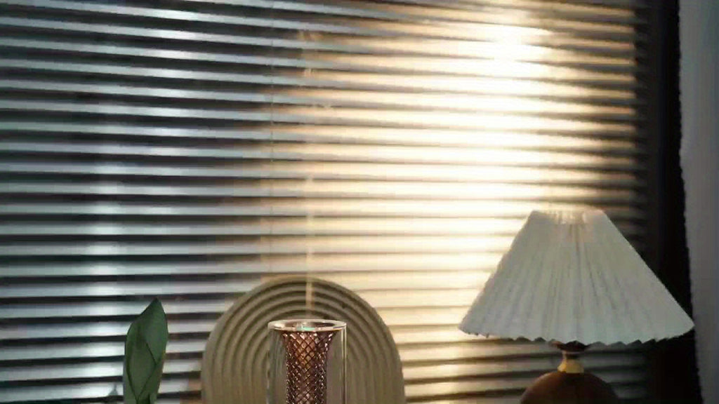 USB Desktop Humidifier & Aromatherapy Diffuser with Timer and Colorful Ambient LED Light for Home & Office