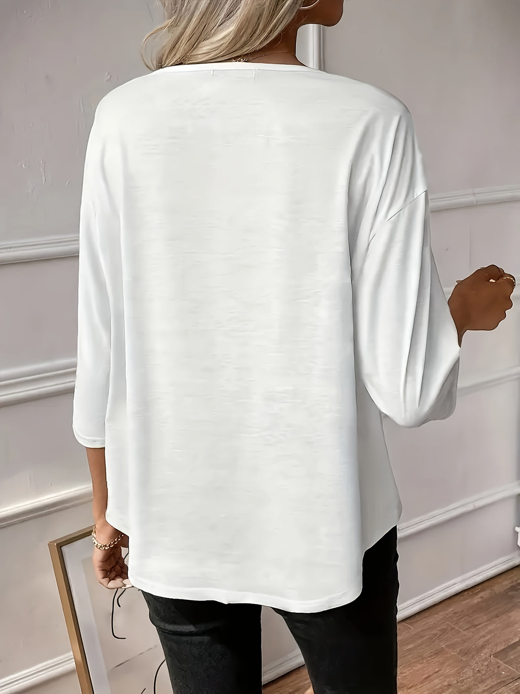 Women's Solid Crew Neck Blouse — Adjustable 3/4 Sleeve Elegant Woven Top for Spring & Fall