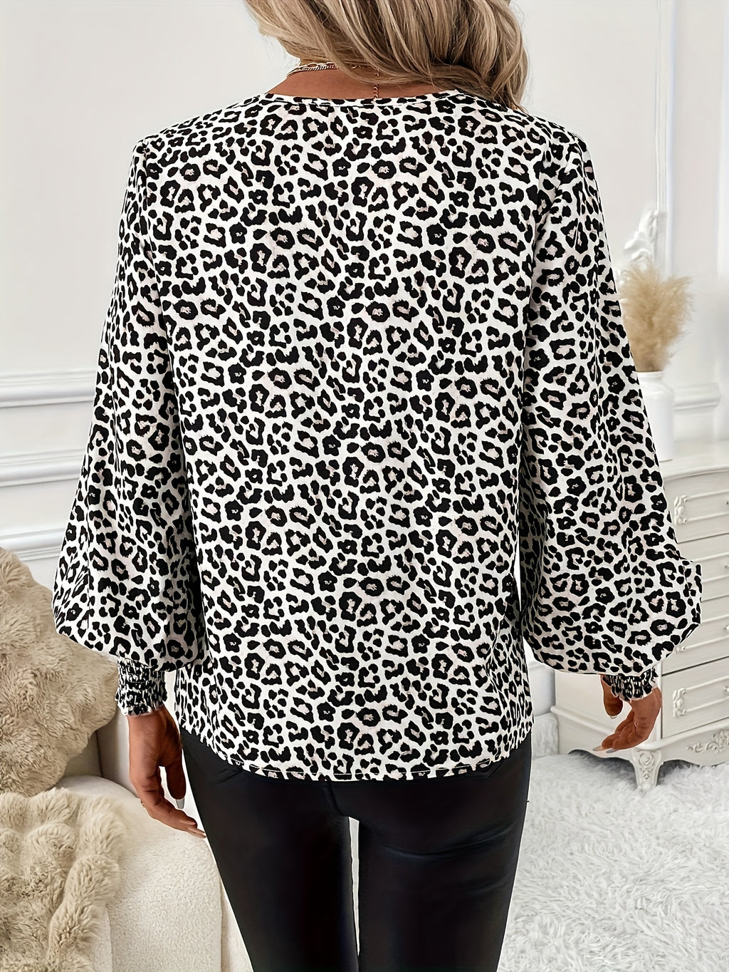 Women's Elegant Leopard Print Puff Sleeve Blouse V-Neck Smock Collar Long Sleeve Top for Parties & Weddings