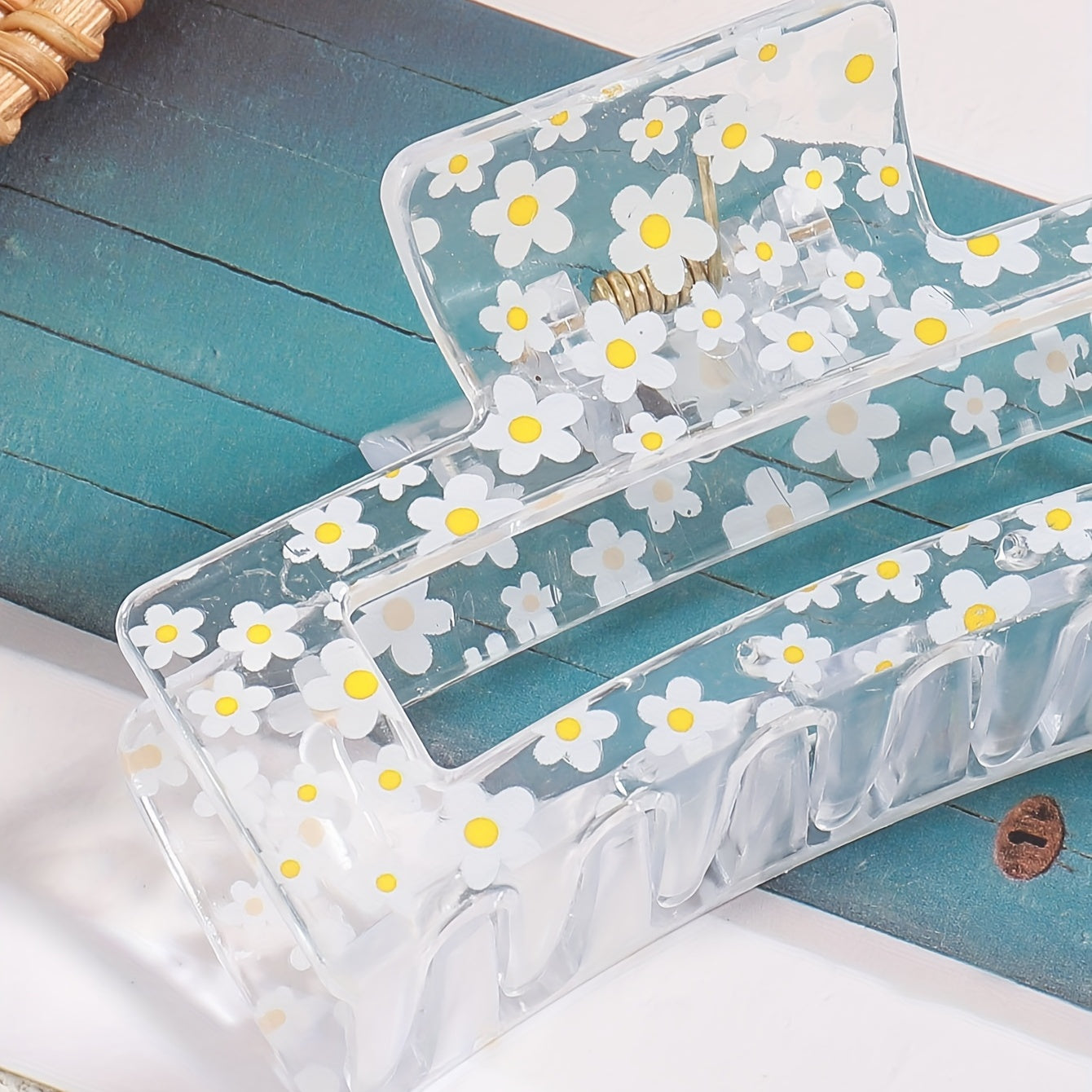 Transparent Lemon Flower Hair Claw Clip – Cute Minimalist Plastic Hair Clip for Women