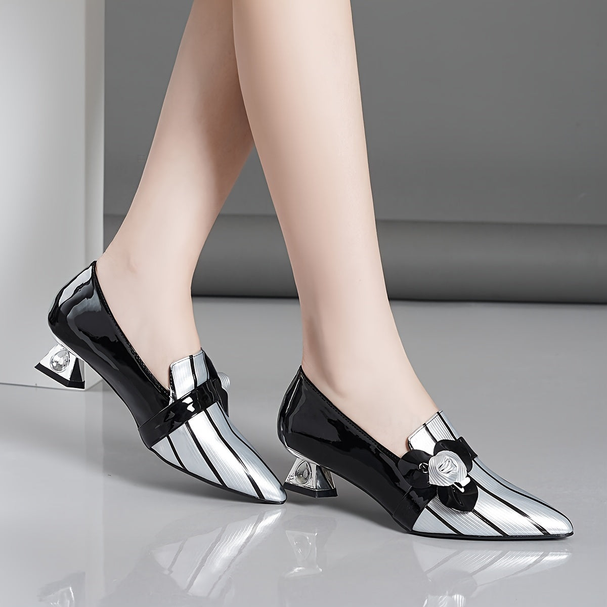 Women's Floral Chunky Block Heel Pointed-Toe Slip-On Dress Pumps - Mid Heel