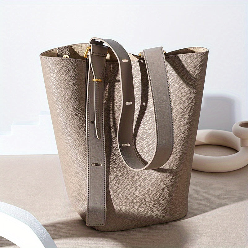 Genuine Leather Women's Large Capacity Shoulder and Crossbody Bucket Bag – Light Luxury Cowhide Commuter