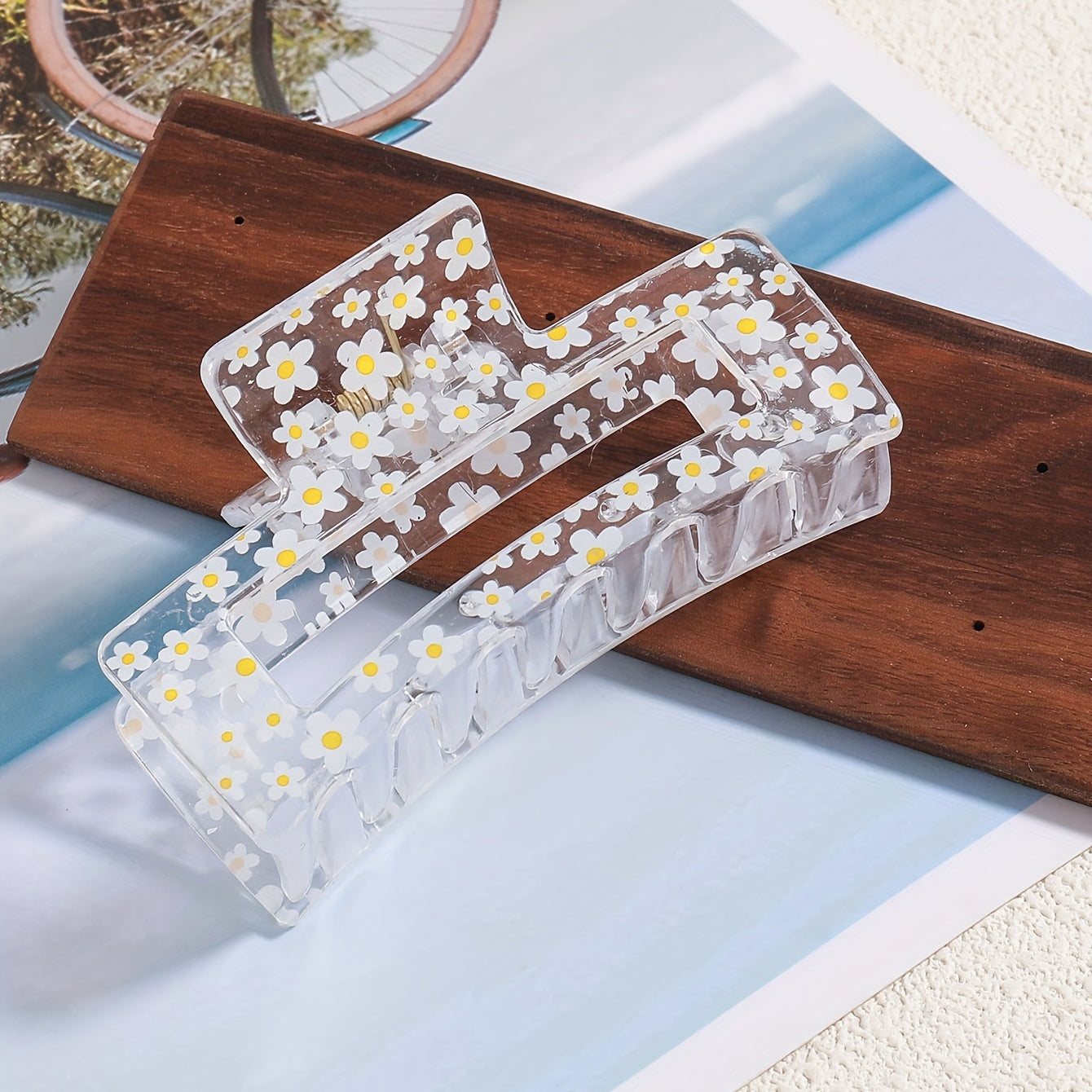 Transparent Lemon Flower Hair Claw Clip – Cute Minimalist Plastic Hair Clip for Women