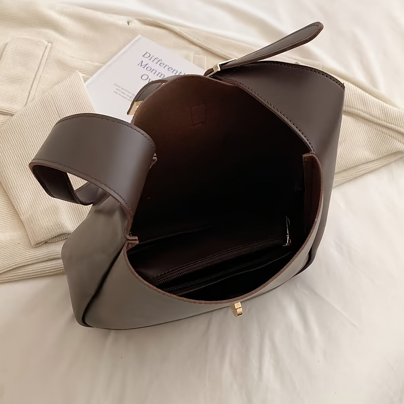 Faux Leather Tote Bag with Twist Lock – Convertible Shoulder & Crossbody Handbag for Women (Khaki, Coffee, White)