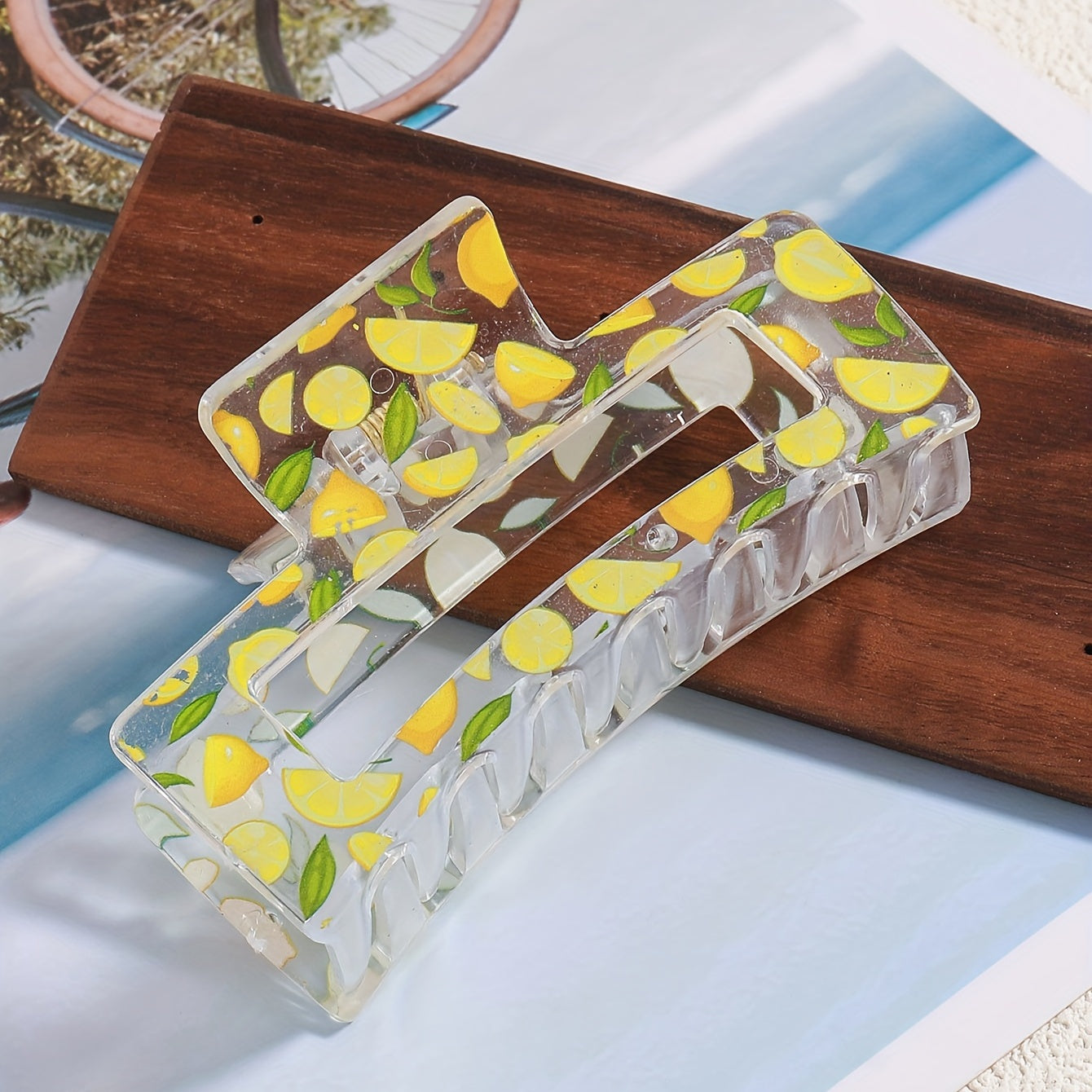 Transparent Lemon Flower Hair Claw Clip – Cute Minimalist Plastic Hair Clip for Women