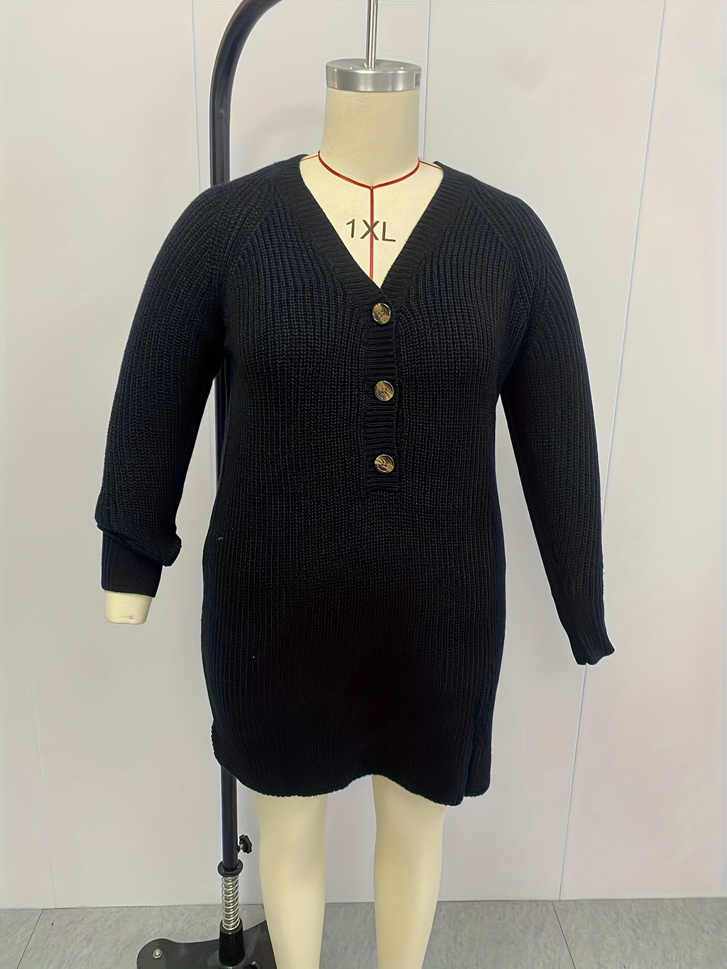 Plus Size V-Neck Long Sleeve Sweater Dress with Single Button Closure, Soft Pink Loose-Fit Casual Chic