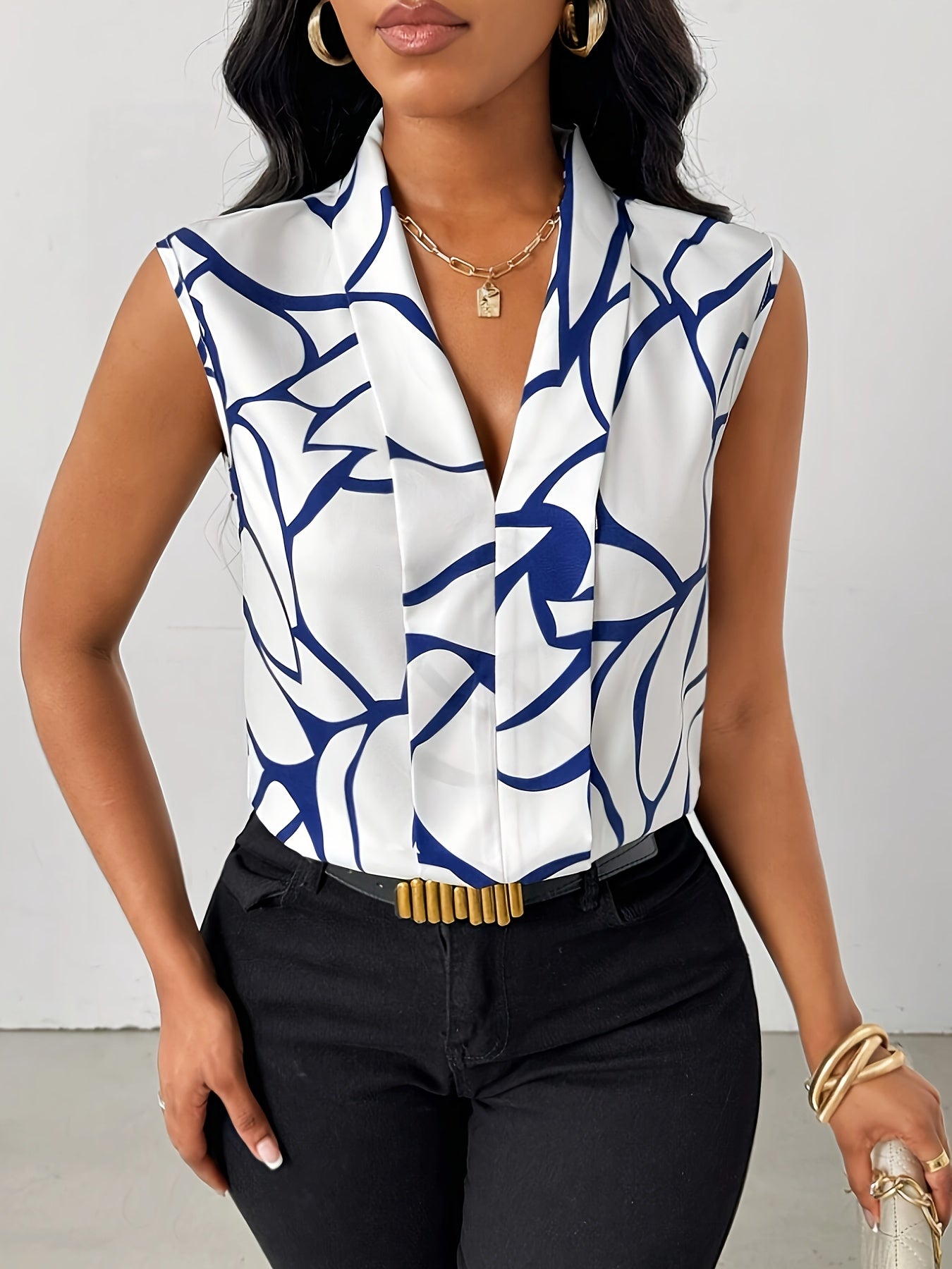 Women's Allover Print V-Neck Sleeveless Blouse - Elegant Summer Casual Top