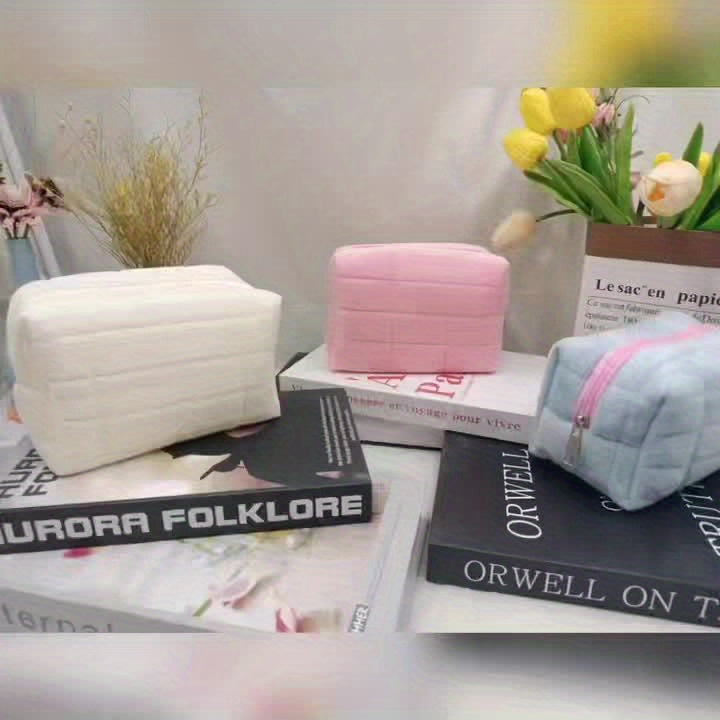 Chic Minimalist Large-Capacity Cosmetic Bag for Women and Students, Polyester Travel Makeup Pouch Organizer