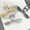 Minimalist Metal Shark Hair Clip for Women – 1-Pack Back-of-Head Hair Claw