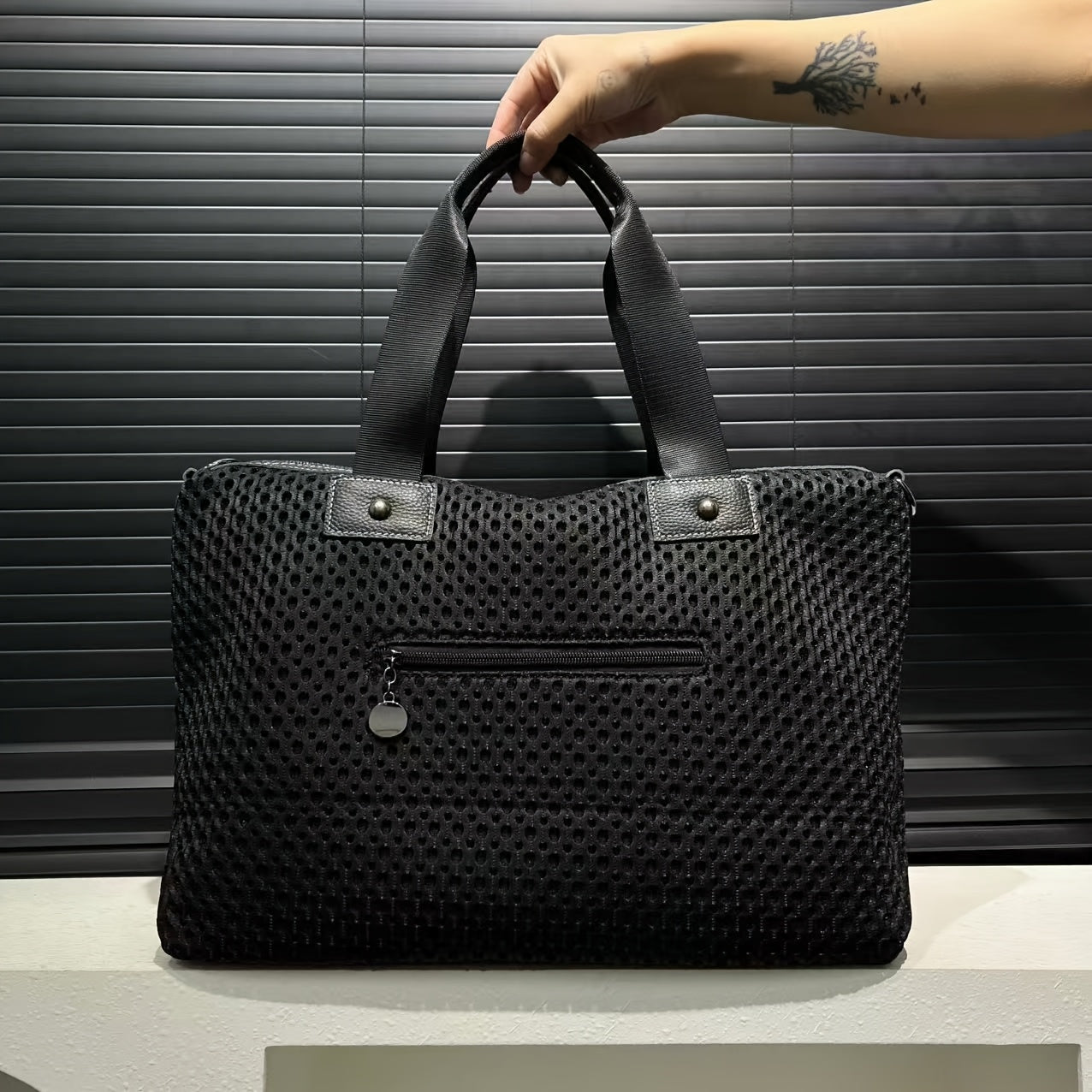 Retro Street Style Women's Mesh Splicing Bucket Bag – Large Capacity Detachable Nylon & Polyester Shoulder Bag with Rivet Strap, Black