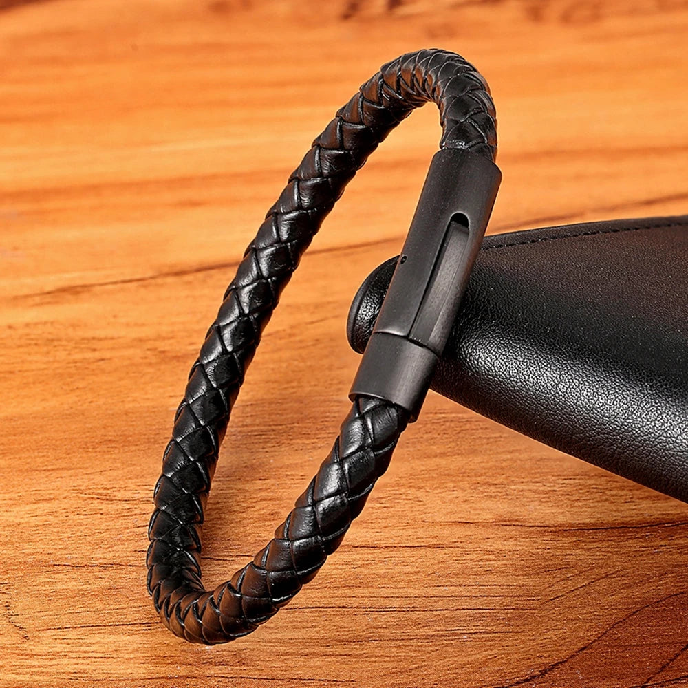 Men's Black Genuine Leather Handwoven Bracelet with Stainless Steel Toggle Clasp - 19/21/23 cm (7.5/8.3/9.1 in)