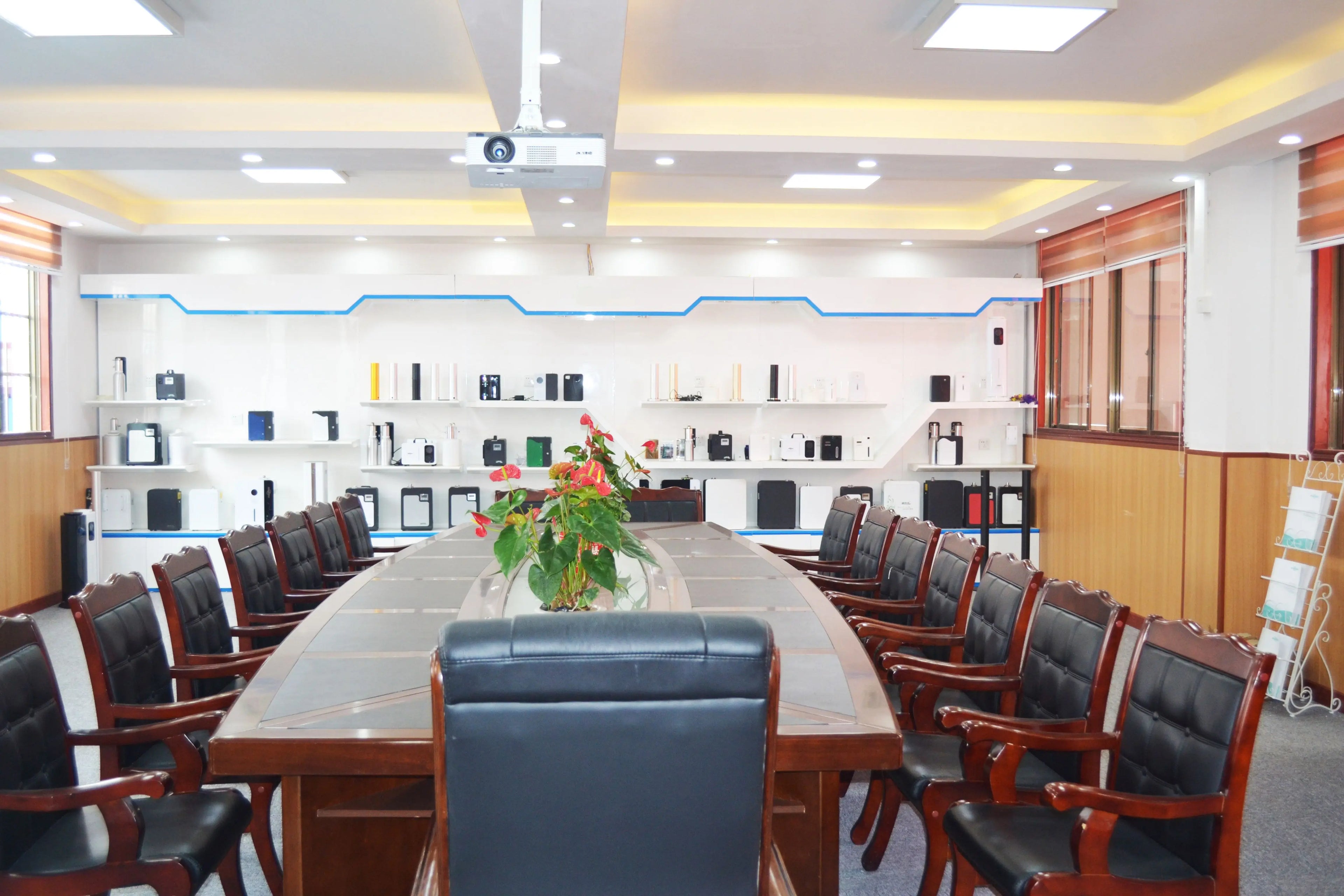 Rechargeable USB Portable Waterless Aroma Diffuser Nebulizer – 10ml Pure Essential Oil Scent for Home & Office