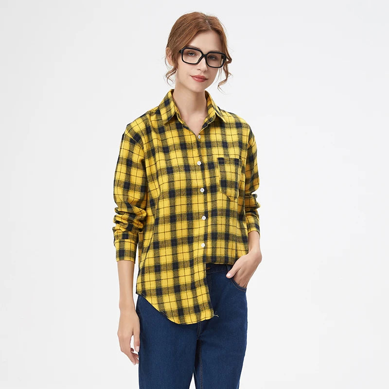 Women's Flannel Plaid Shirt - Loose Cotton-Poly Long Sleeve Button-Down with Pockets