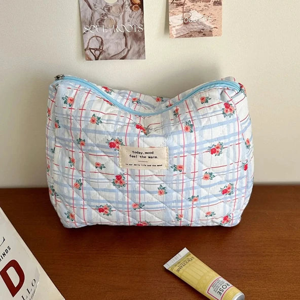 Large Capacity Women's Cosmetic Bag - Plaid Zipper Travel Makeup Clutch, Multiple Sizes (Up to 24 x 18 x 7.5 cm | 9.4 x 7.1 x 3.0 in)