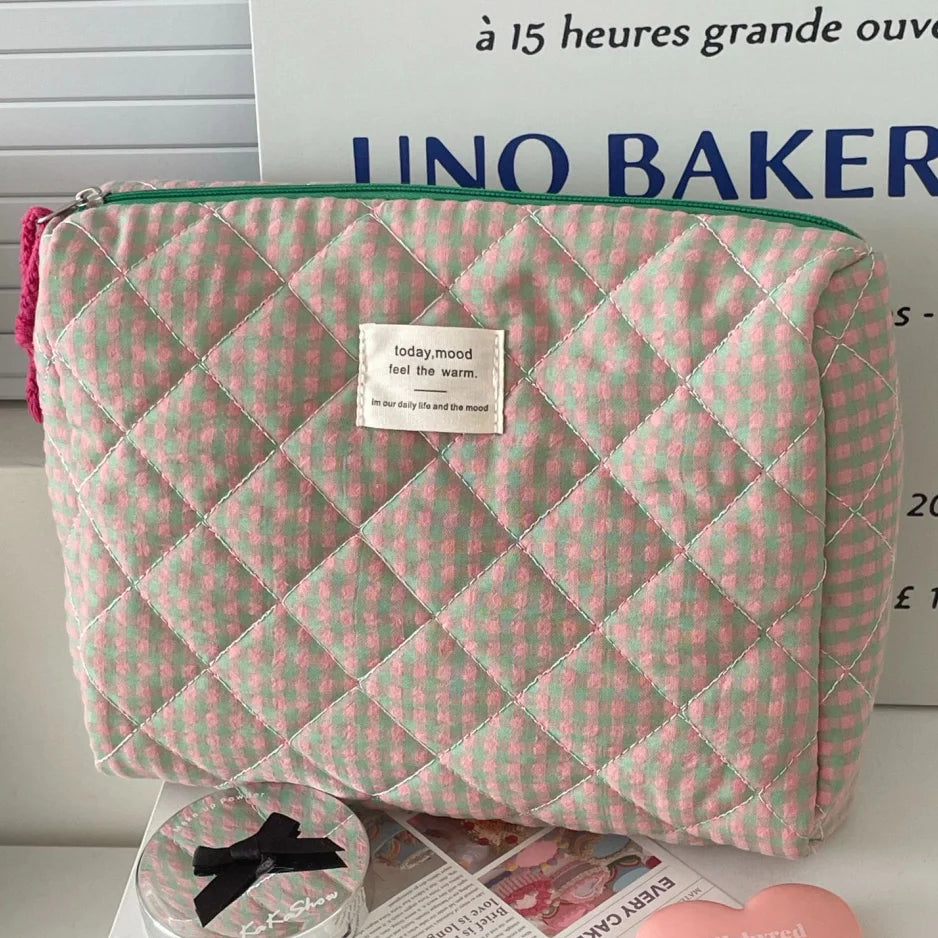 Large Capacity Women's Cosmetic Bag - Plaid Zipper Travel Makeup Clutch, Multiple Sizes (Up to 24 x 18 x 7.5 cm | 9.4 x 7.1 x 3.0 in)