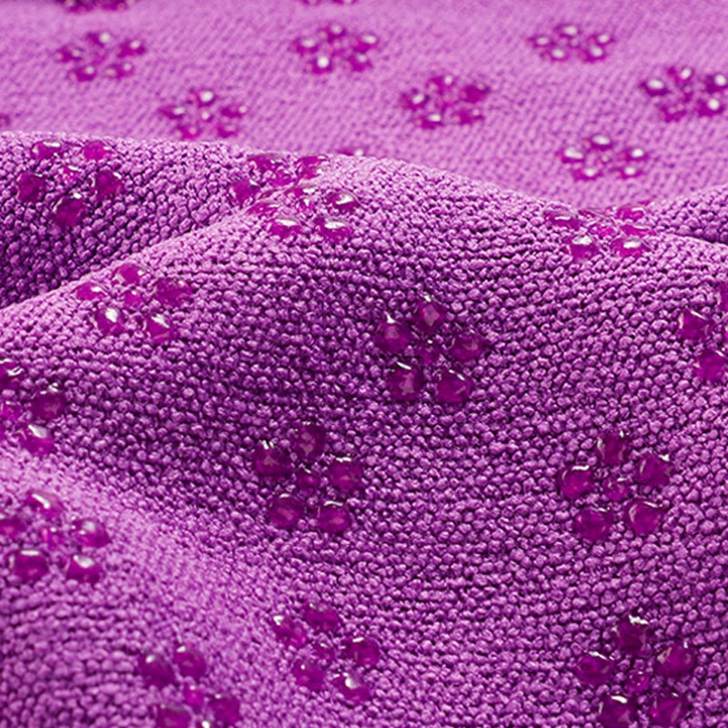 Hot Yoga Towel – Non-Slip, Sweat-Absorbing Yoga Mat Towel with Grip Points, 72 x 25 in (183 x 63 cm) for Hot Yoga & Pilates