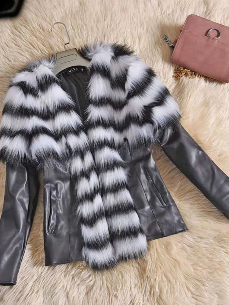 Women's PU Faux Leather Coat with Faux Raccoon Fur Trim Loose Streetwear Jacket Autumn Winter