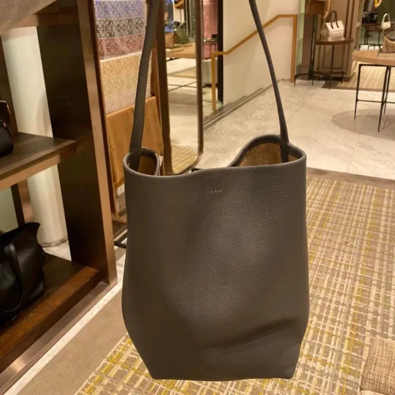 Leather Large Capacity Bucket Bag Lychee Pattern Cowhide Commuter Tote Shoulder Handbag for Women