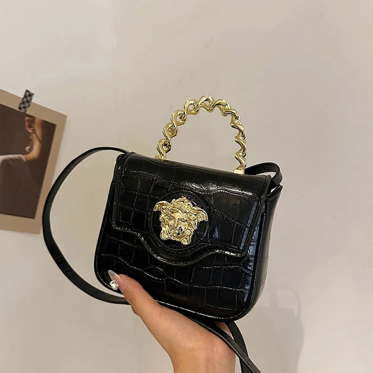 Mini Croc-Embossed Crossbody Bag with Gilded Medusa Logo – Vegan PU Flap, Magnetic Closure, Chain Handle & Adjustable Strap
