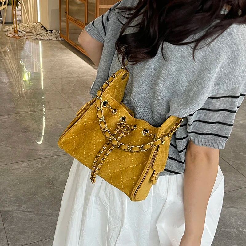Biker Rhombus Chain Bucket Bag - Retro Faux Suede Crossbody Shoulder Bag for Women