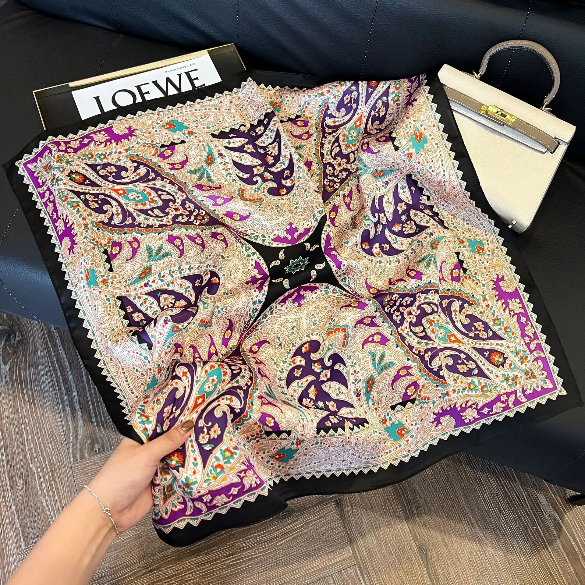 Luxury Square Silk-Feel Scarf 70 x 70 cm (27.6 x 27.6 in) Korean Fashion Floral Bandana Kerchief Wrap