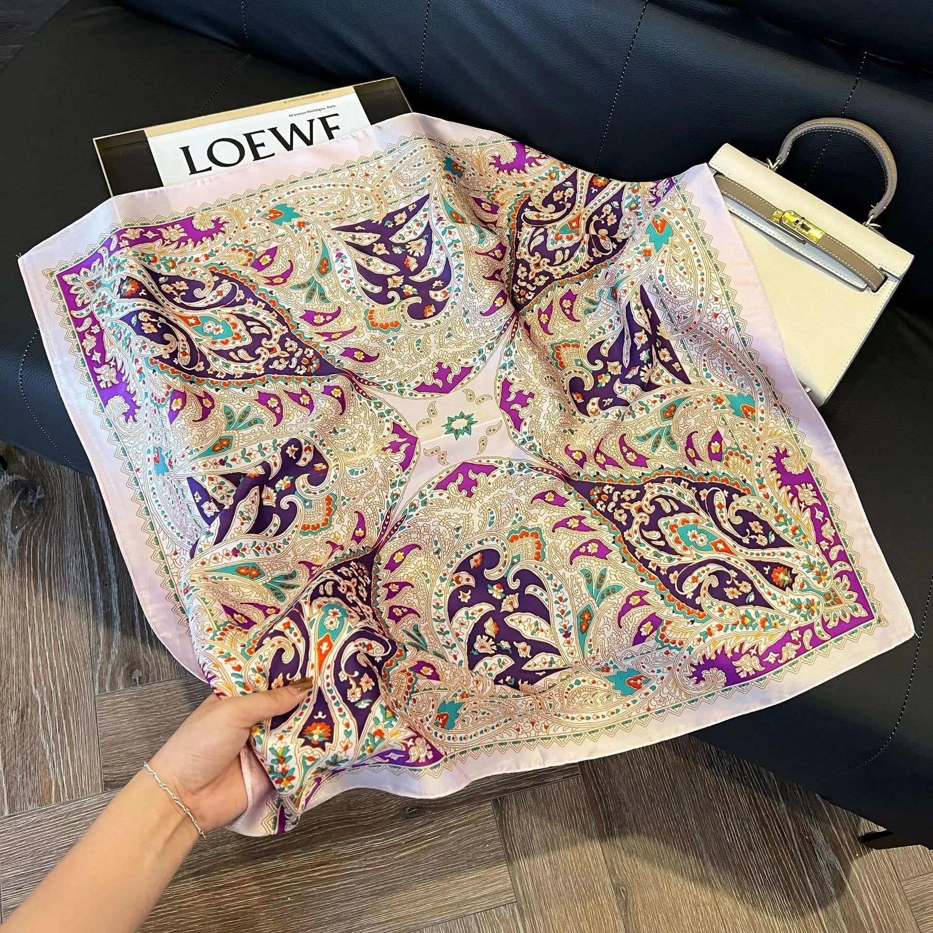 Luxury Square Silk-Feel Scarf 70 x 70 cm (27.6 x 27.6 in) Korean Fashion Floral Bandana Kerchief Wrap