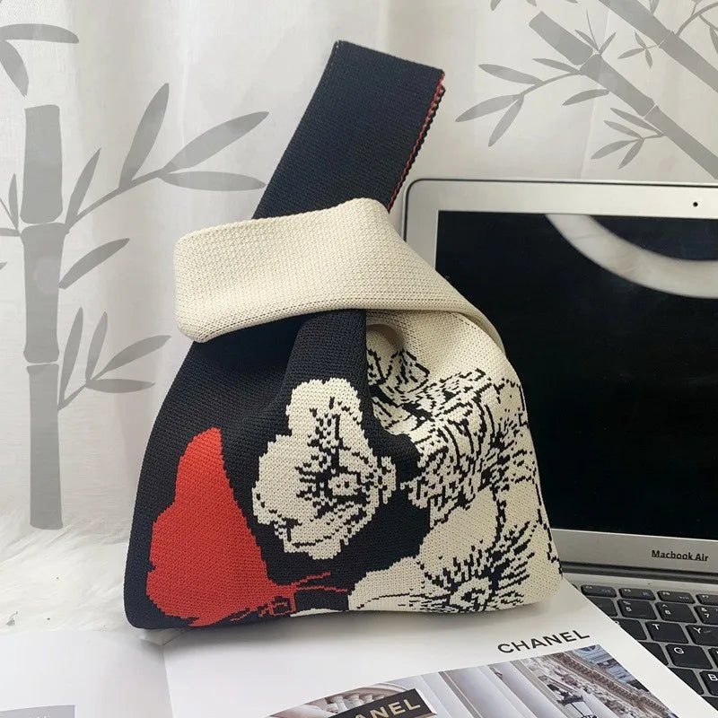 Handmade Knitted Knot Wrist Bag - Striped Mini Tote for Women, Large-Capacity Phone Bucket, Autumn Winter Casual