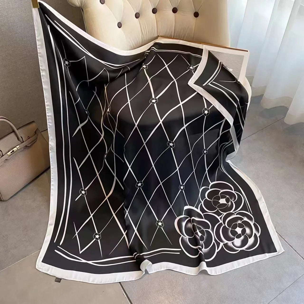 Luxury Horse Print Square Scarf - Vintage Imitation Silk Shawl Head Wrap, Windproof, 110 x 110 cm (43.3 x 43.3 in)