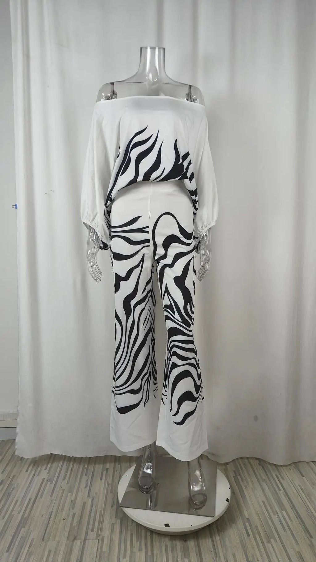 VEITCHE Women's Off-Shoulder Print 2-Piece Set — Long Sleeve Blouse & High-Waist Wide-Leg Pants