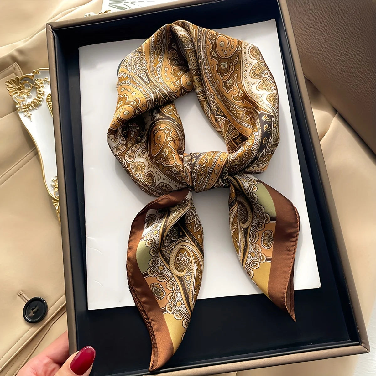 Nordic All-Season Faux Silk Square Scarf 70 x 70 cm (27.6 x 27.6 in) – Lightweight Chic Shawl for Women & Teens