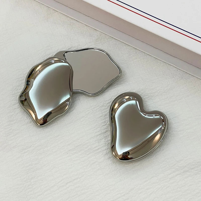 Heart Shaped Portable Makeup Mirror - Compact Rotating Handheld Metal Cosmetic Mirror for Girls & Students
