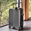 Aluminum Frame Rolling Luggage with Wide Handle, 360-Degree Silent Colorful Spinner Wheels and TSA Lock — 20/24/26/28 Inch (35–77 cm) Trolley Suitcase