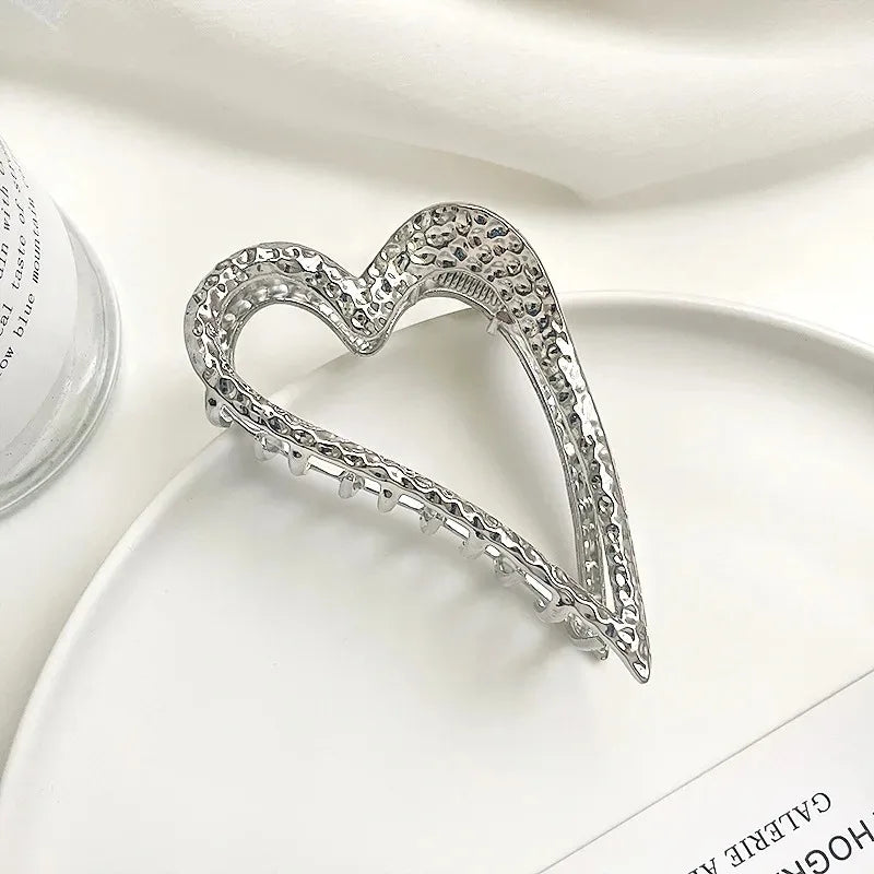 Heart Metal Hair Claw Clips for Women – Nonslip Alloy Crab Clamp, Gold Silver Black, 6.5 cm (2.6 in) – Korean Retro Fashion