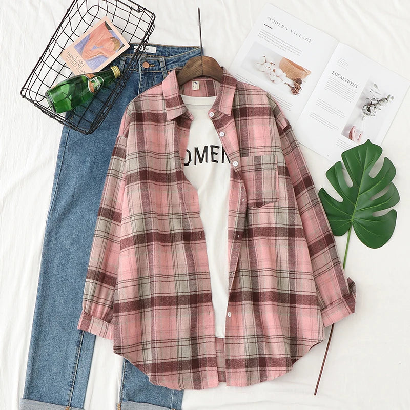 Women's Flannel Plaid Shirt - Loose Cotton-Poly Long Sleeve Button-Down with Pockets