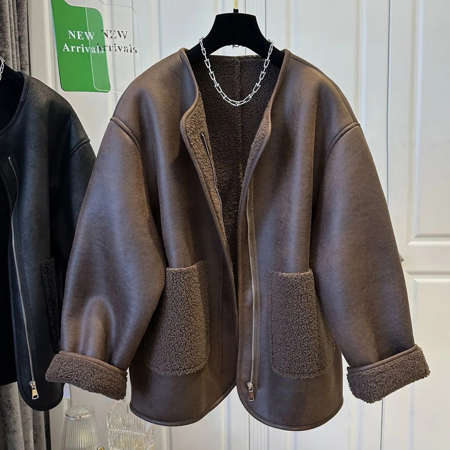 Women's Leather & Fur Splice Round-Neck Short Jacket – Loose Fit Autumn/Winter Coat