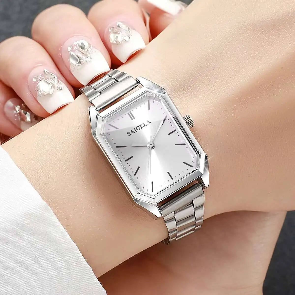 Women's Rectangular Analog Quartz Wristwatch – Minimal Stainless Steel Bracelet, Fashion Gift – No Box