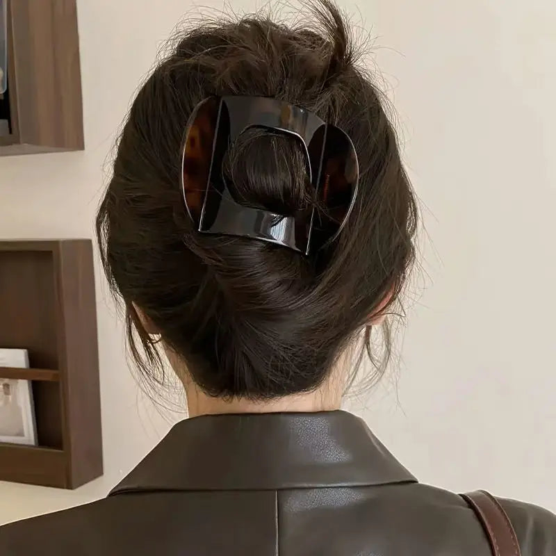 Korean Acetate Leopard Hair Clip – Spring Spoon Top Hair Claw for Women