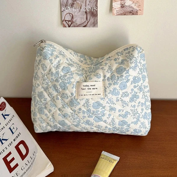 Large Capacity Women's Cosmetic Bag - Plaid Zipper Travel Makeup Clutch, Multiple Sizes (Up to 24 x 18 x 7.5 cm | 9.4 x 7.1 x 3.0 in)