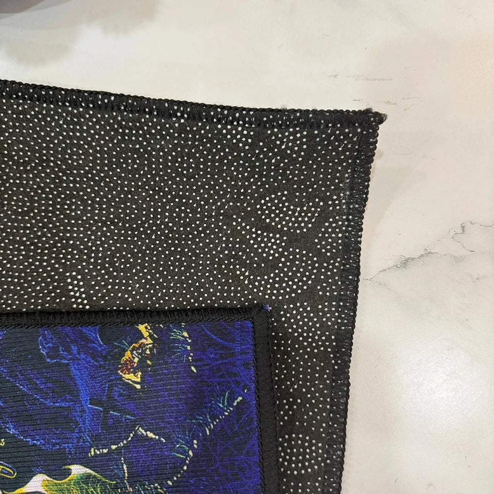 Wolf & Moon Area Rug – Scenic Wolf Moon Pattern Non-Slip Carpet for Living Room & Bedroom, Soft Large Area Rug (23×35–70×102 in | 60×90–180×260 cm)