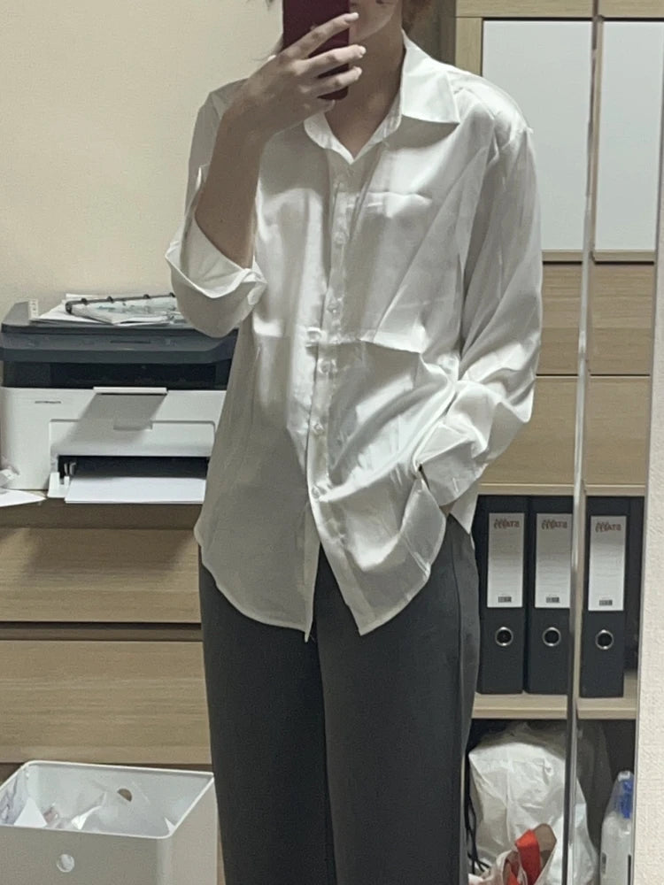 Elegant Satin Women's Button-Up Blouse Turn-Down Collar Vintage Casual Silk-Look Top