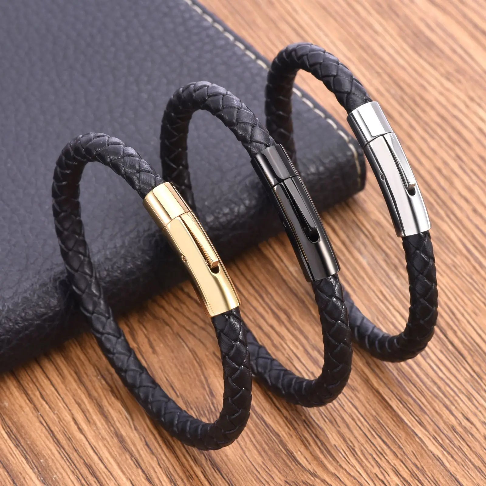 Unisex Braided PU Leather Bracelet with Stainless Steel Clasp - Trendy Geometric Bangle Gift for Men & Women