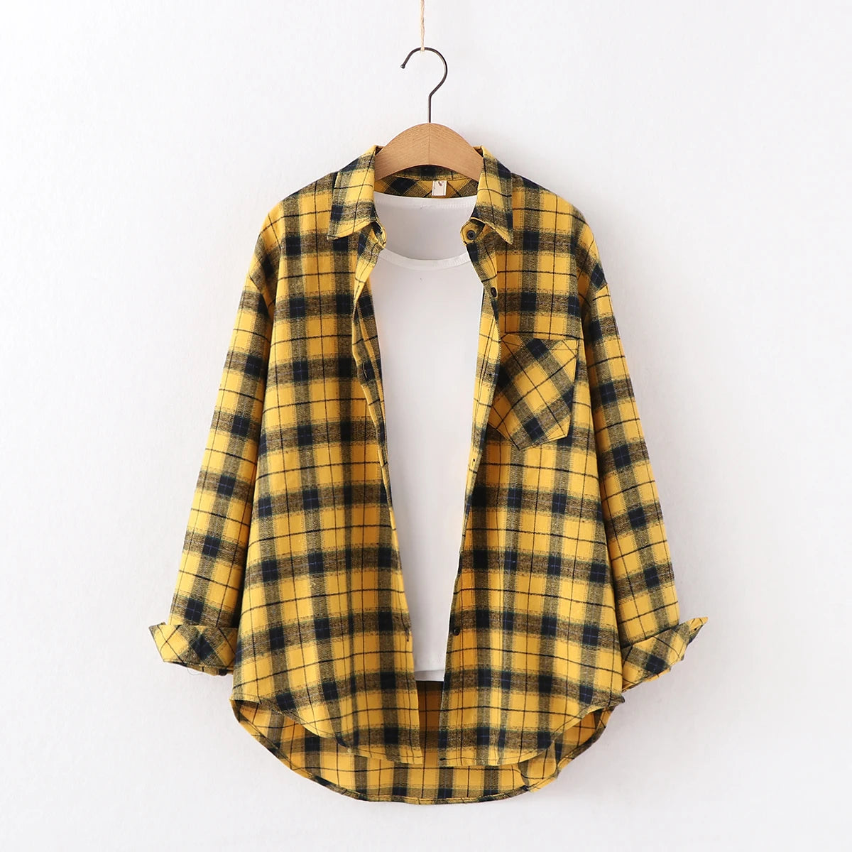 Women's Flannel Plaid Shirt - Loose Cotton-Poly Long Sleeve Button-Down with Pockets