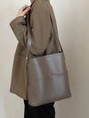 Women's PU Leather Bucket Shoulder Bag - Vintage Casual Luxe Handbag for Fall & Winter